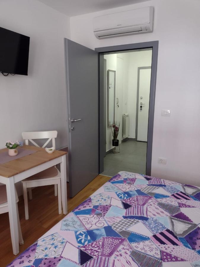 Room Armani 로비니 외부 사진